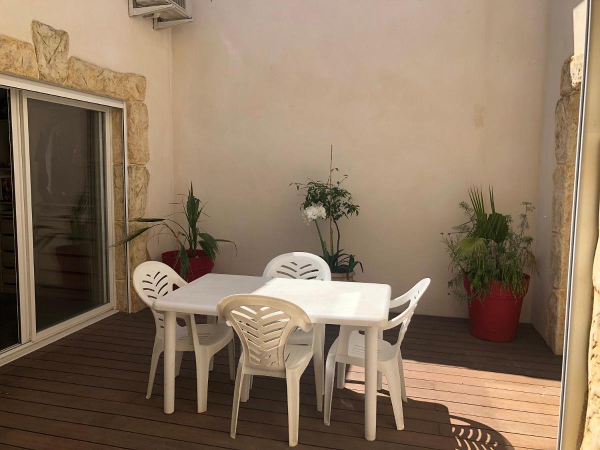 Maison De Village Avec Patio Bessan Dış mekan fotoğraf